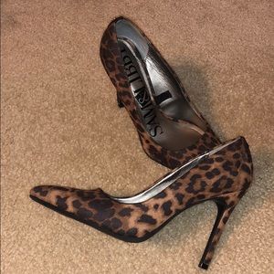 Sam and Libby pumps